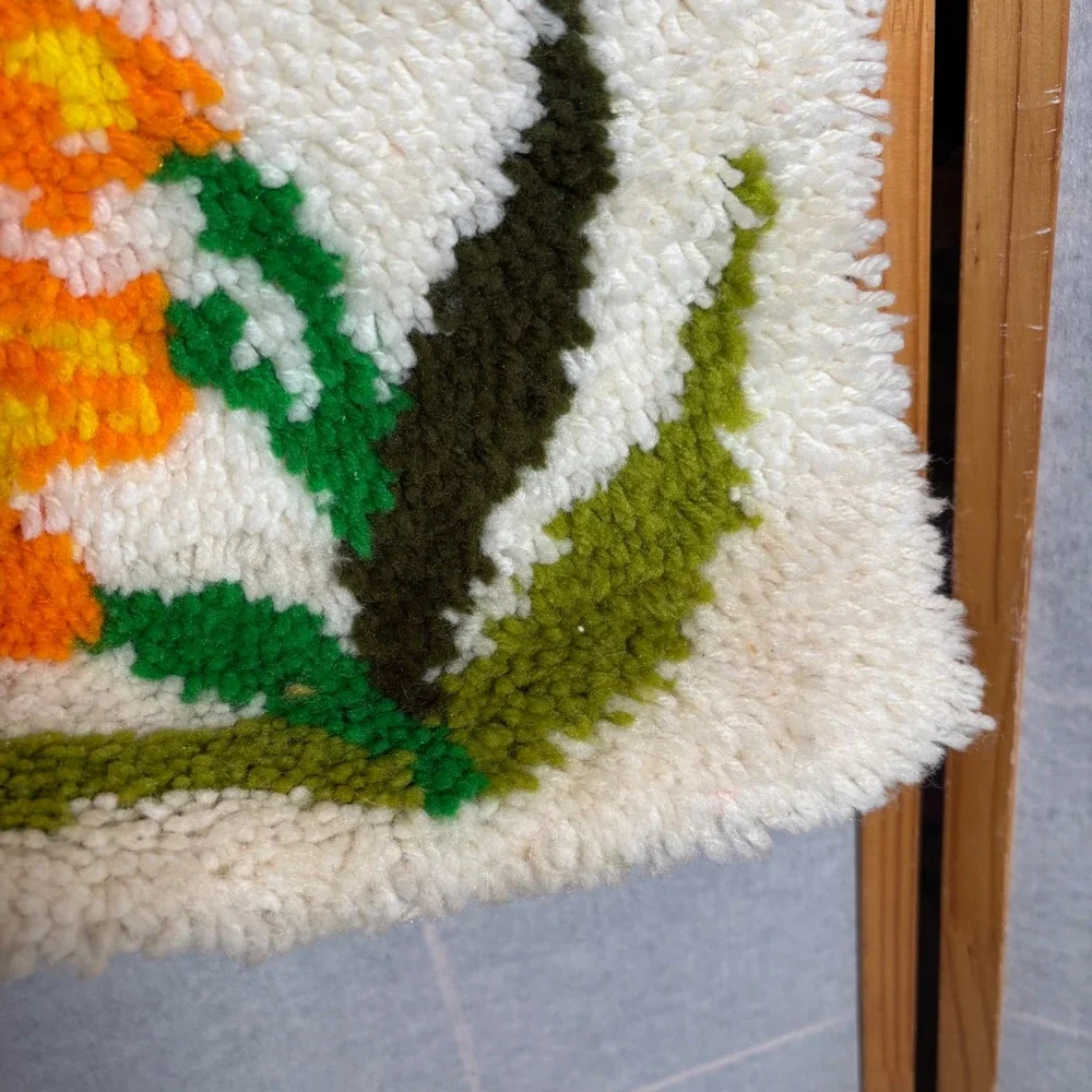 Vintage Latch Hook Floral Punch Needle Wall Hanging Orange Yellow Flowers Cream‎